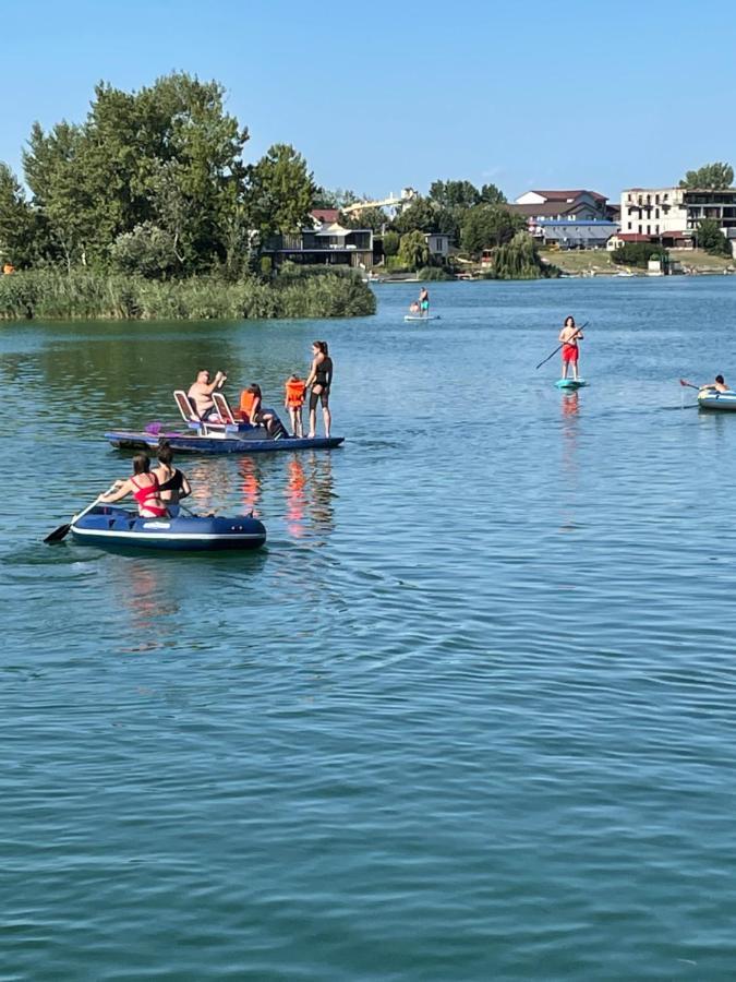 Bungalov Na Vode - Lobster Apartman Szenc Kültér fotó